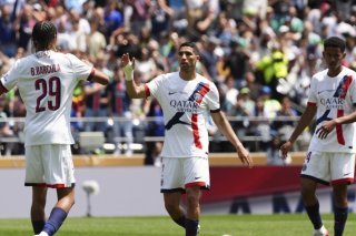 Achraf Hakimi (au centre) et le PSG sont qualifiés pour les 8es de finale de la Coupe du monde des clubs. KEYSTONE/AP/Lindsey Wasson